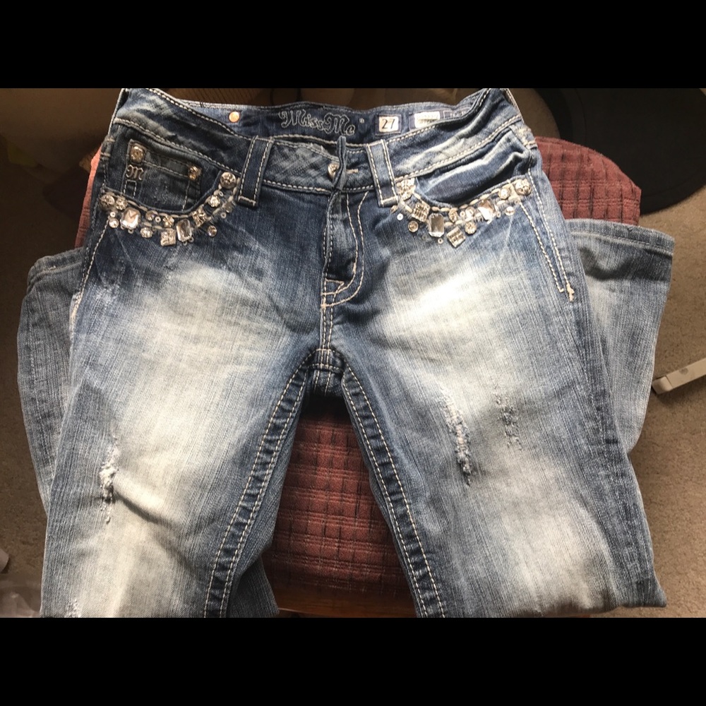 Miss Me Size 27 Bling Capri